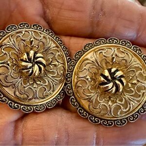 Gold Floral Swirl Scarf Clip with Ornate Design
